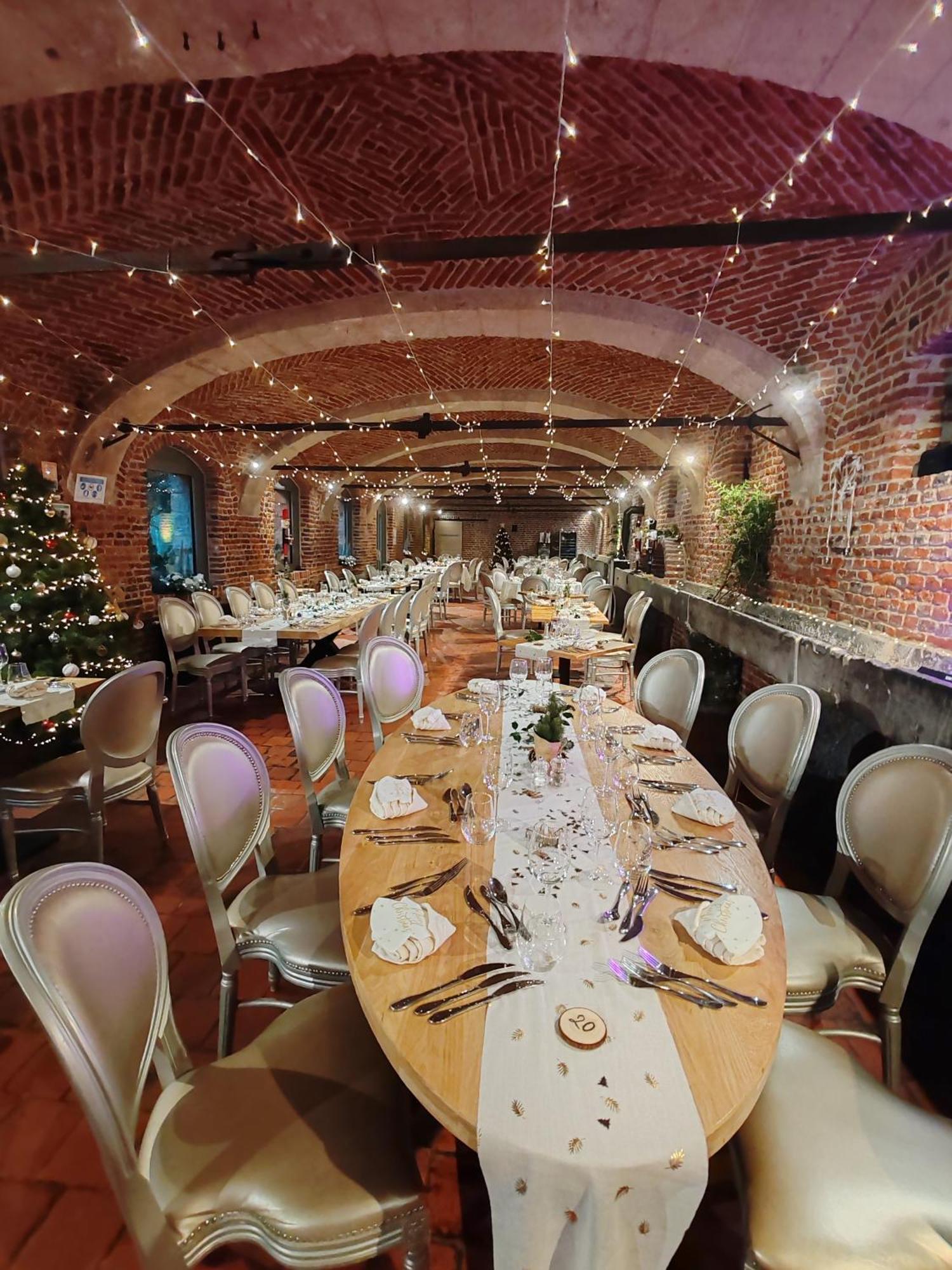 Logis-Hotel-Restaurant La Gentilhommiere Artres Bagian luar foto