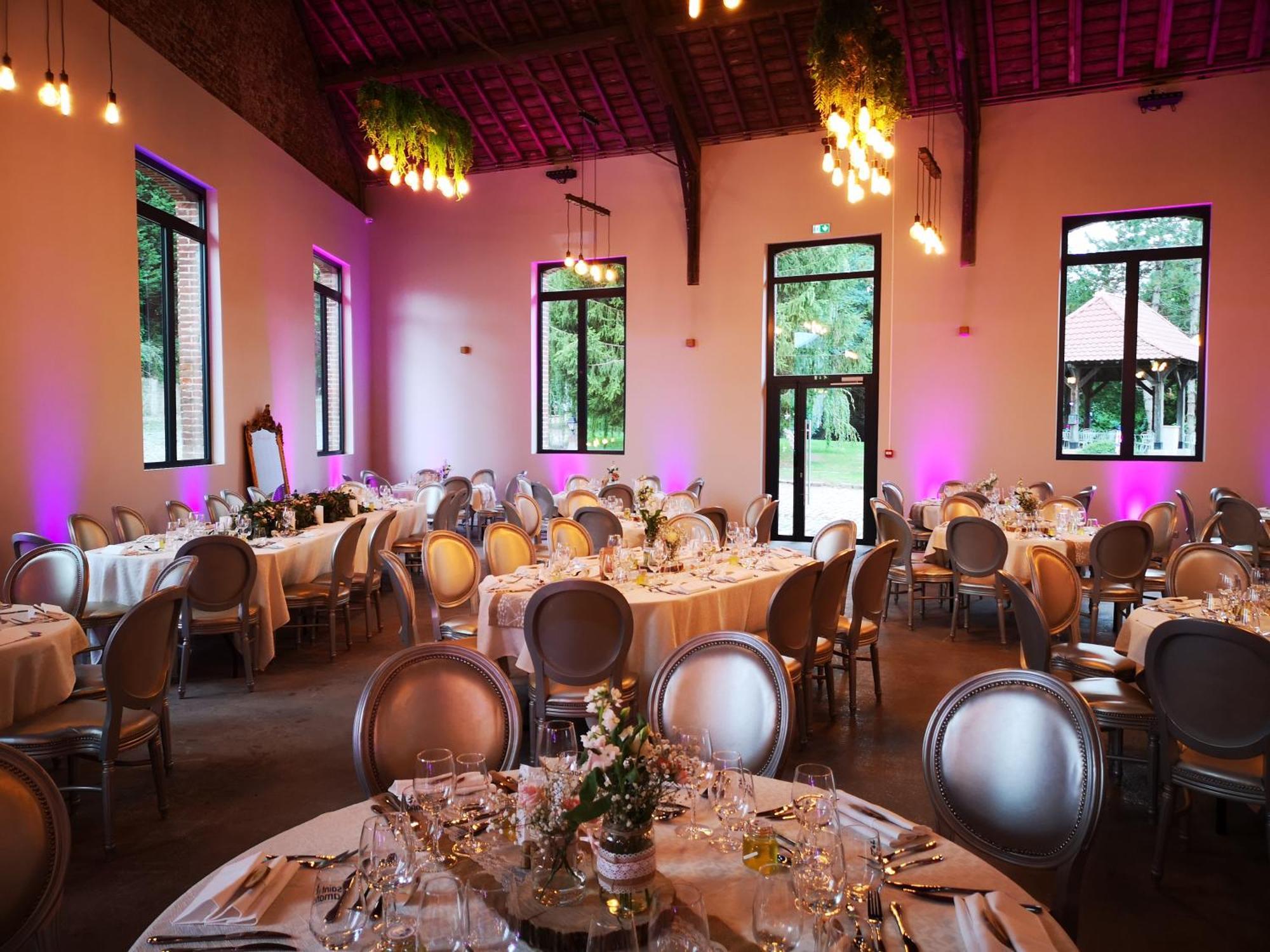 Logis-Hotel-Restaurant La Gentilhommiere Artres Bagian luar foto